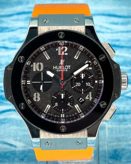 2010 Hublot Big Bang 44MM Carbon Fiber Dial Aftermarket Rubber Strap (301.SB.131.RX)
