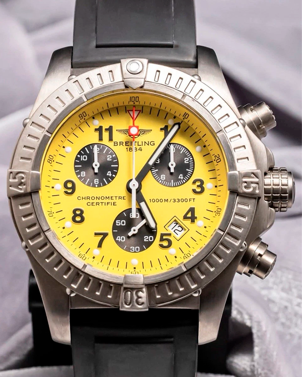 Breitling Avenger Chrono M1 44MM Quartz Yellow Dial Rubber Strap (E73360)