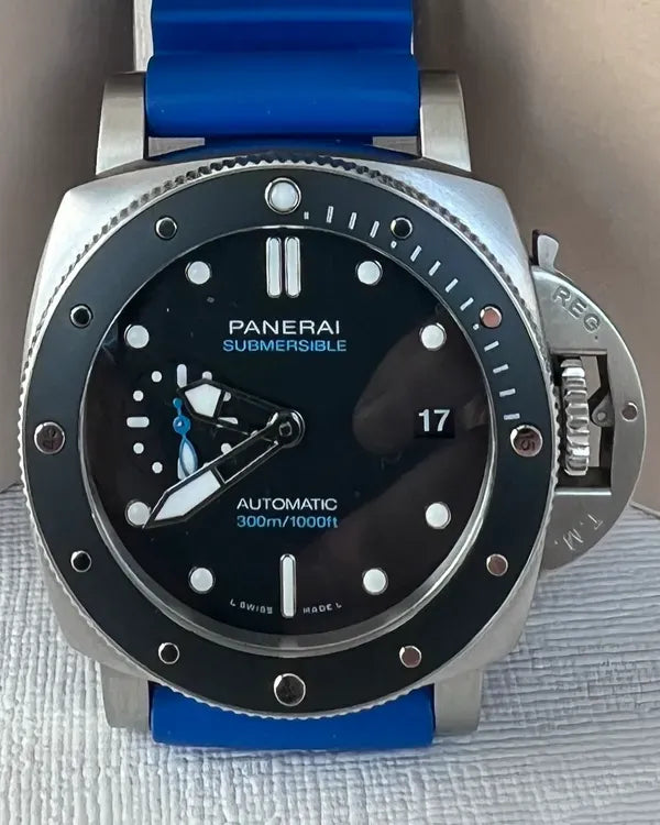 Panerai Submersible 42MM Black Dial Rubber Strap (PAM00683)