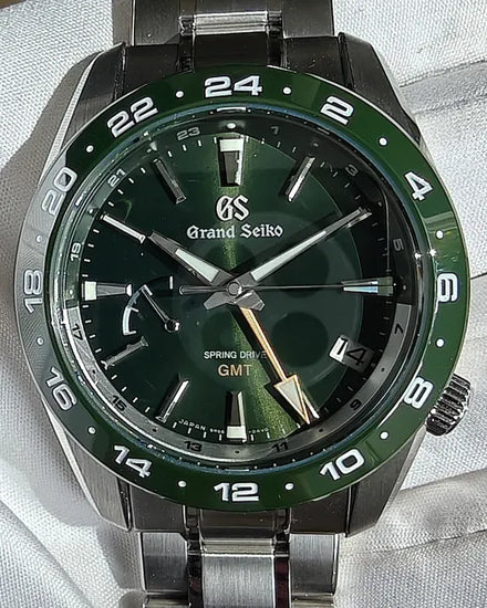 2025 Grand Seiko Sport GMT 40.5MM Green Dial Steel Bracelet (SBGE257)