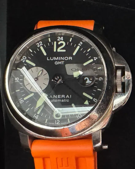2006 Panerai Luminor GMT 44MM Black Dial Rubber Strap (PAM00088)