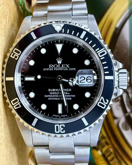 Rolex Submariner Date 40MM Black Dial Oyster Bracelet (16610)