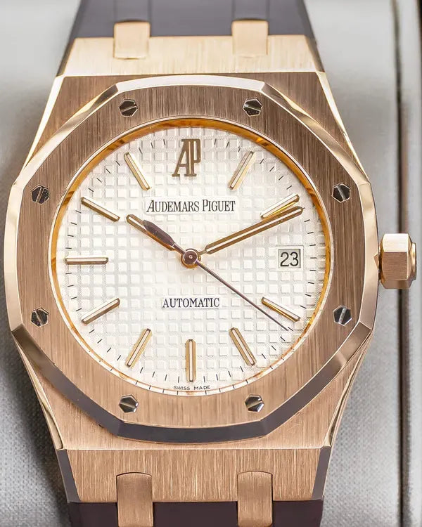 Audemars Piguet Royal Oak 39MM Silver Dial Rubber Strap (15300OR.OO.D088CR.02)