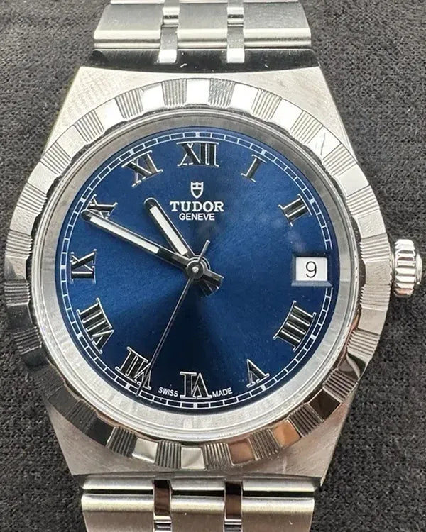 Tudor Royal (M28400-0006)