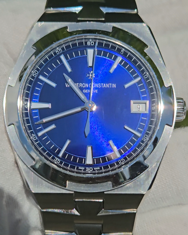 2023 Vacheron Constantin Overseas 41MM Blue Dial Steel Bracelet (4500V/110A-B128)