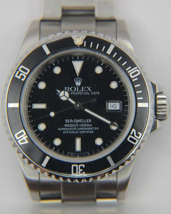 Rolex Sea-Dweller 4000 40MM Black Dial Oyster Bracelet (16600)