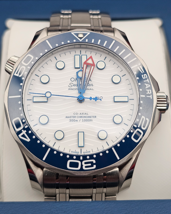 2025 Omega Seamaster Diver 300M "America's Cup" 42MM White Dial Steel Bracelet (210.30.42.20.04.002)
