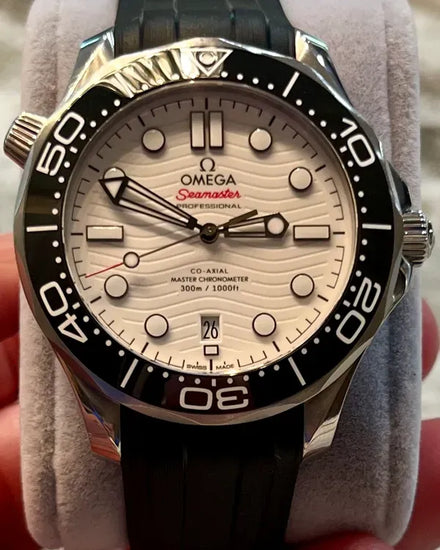 2024 Omega Seamaster Diver 300M 42MM White Dial Aftermarket Rubber Strap (210.32.42.20.04.001)