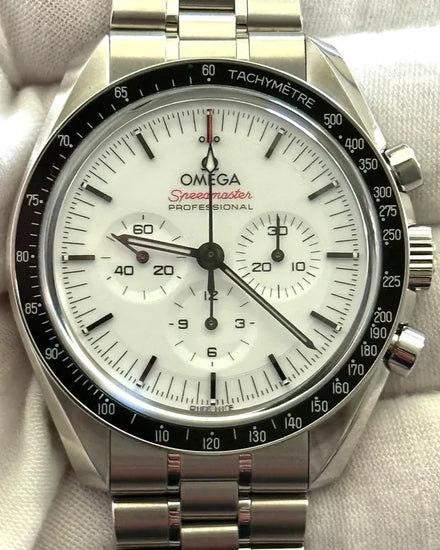 No Reserve - 2025 Omega Speedmaster Professional Moonwatch 42MM White Dial Steel Bracelet (310.30.42.50.04.001)