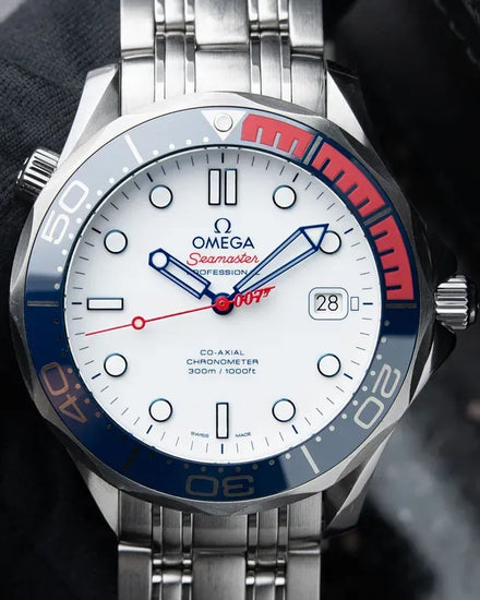 2017 Omega Seamaster Diver 300M "Bond 007 Commander's Watch" L.E. 41MM White Dial Steel Bracelet (212.32.41.20.04.001)