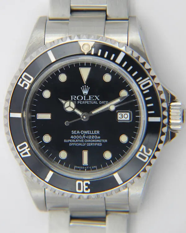 Rolex Sea-Dweller 4000 40MM Black Dial Oyster Bracelet (16600)