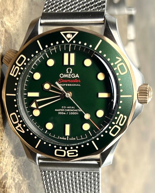 2025 Omega Seamaster Diver 300M 42MM Green Dial Titanium Bracelet (210.90.42.20.10.001)