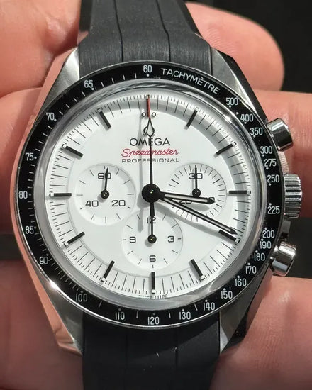 2024 Omega Speedmaster Professional Moonwatch 42MM White Dial Rubber Strap (310.32.42.50.04.001)