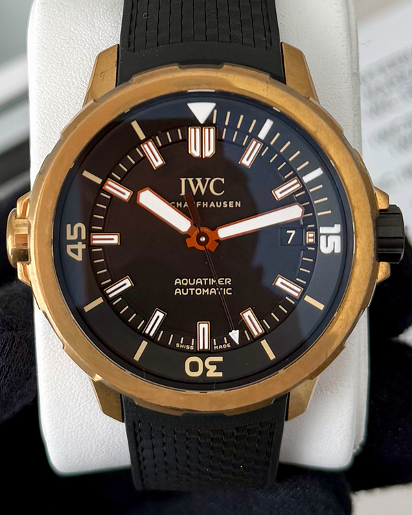 2022 IWC Schaffhausen Aquatimer "Collector's Forum" L. E. 44MM Black Dial Rubber Strap (IW341001)