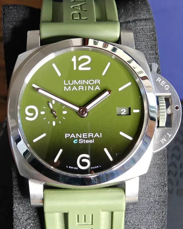 2012 Panerai Luminor Marina "Verde Smeraldo" 44MM Green Dial Rubber Strap (PAM01356)