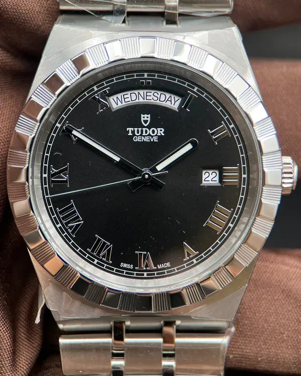 Tudor Royal (28600)