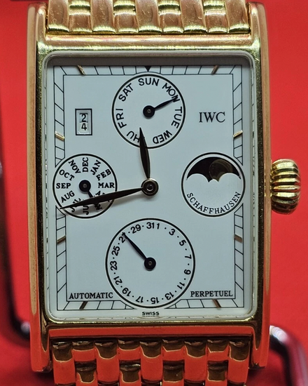 IWC Schaffhausen Novecento 27MM White Dial Yellow Gold Bracelet (IW3545)