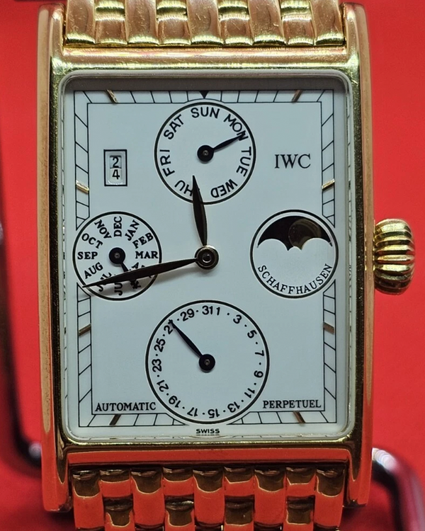 IWC Schaffhausen Novecento 27MM White Dial Yellow Gold Bracelet (IW3545)