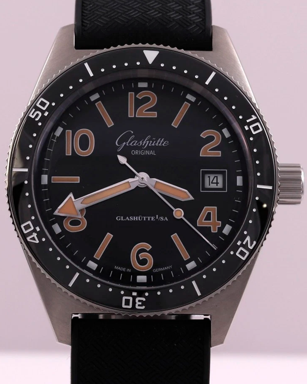 2025 Glashütte Original SeaQ 39.5MM Black Dial Rubber Strap (1-39-11-06-80-33)