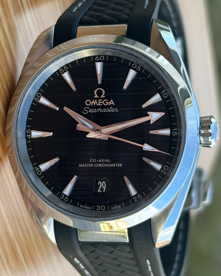2024 Omega Seamaster Aqua Terra 150M 38MM Black Dial Rubber Strap (220.12.38.20.01.001)