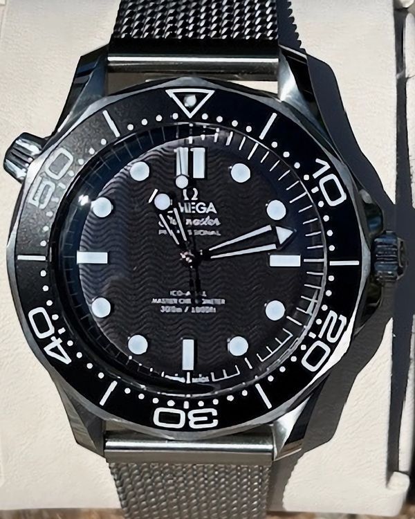 (SR) 2025 Omega Seamaster Diver 300M 42MM Black Dial Steel Bracelet (210.30.42.20.01.010)