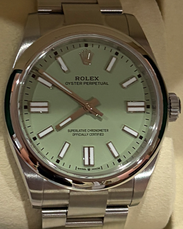 Rolex Oyster Perpetual (134300)