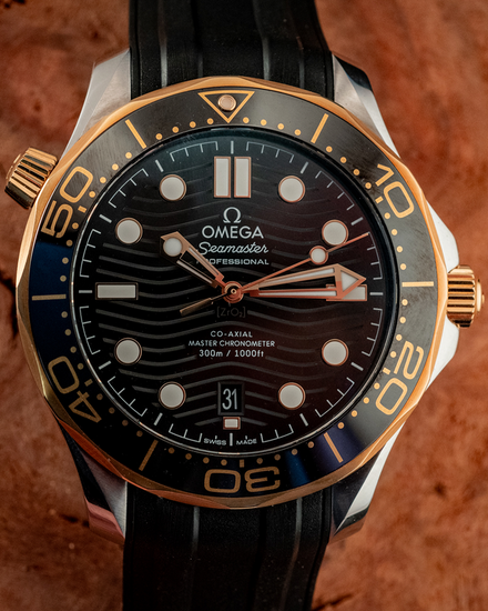 2019 Omega Seamaster Diver 300M 42MM Black Dial Rubber Strap (210.22.42.20.01.001)
