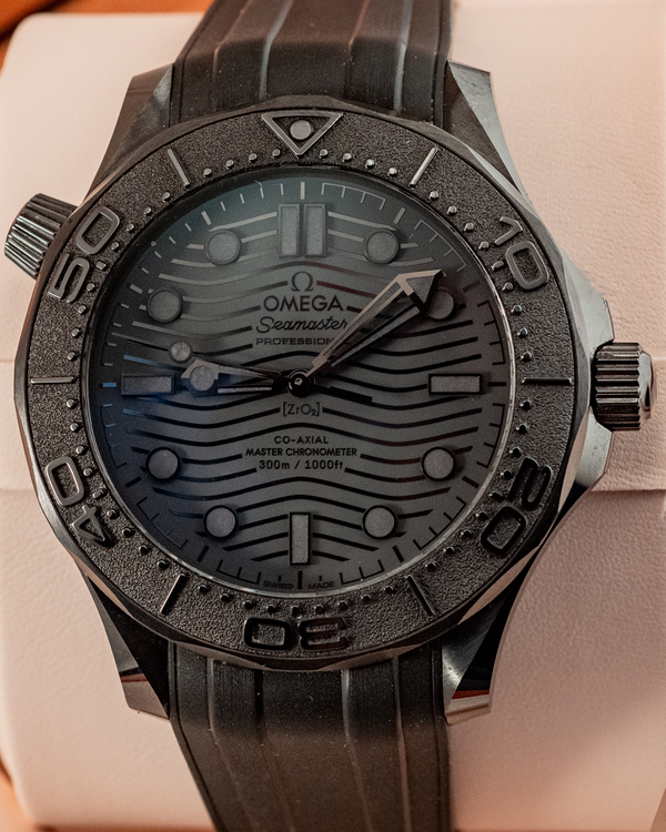 2024 Omega Seamaster Diver 300M "Black Black" 43.5MM Black Dial Rubber Strap (210.92.44.20.01.003)