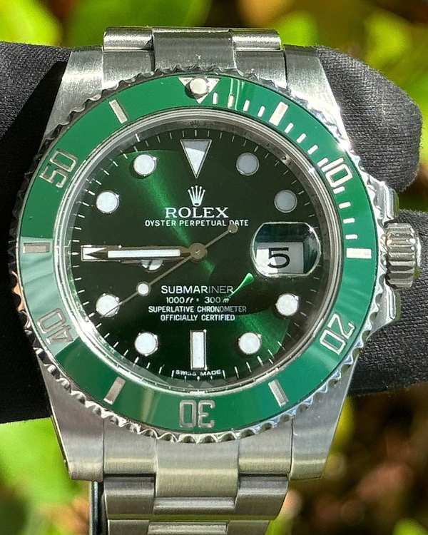 2013 Rolex Submariner Date "Hulk" 40MM Green Dial Oyster Bracelet (116610LV)