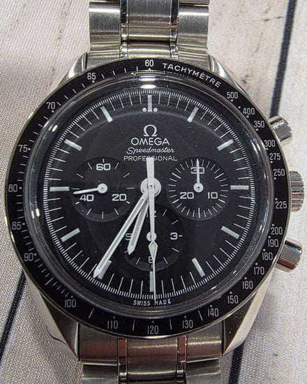 2020 Omega Speedmaster Professional Moonwatch 42MM Black Dial Steel Bracelet (311.30.42.30.01.005)