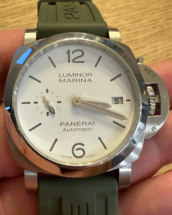 2025 Panerai Luminor Quaranta 40MM White Dial Rubber Strap (PAM01371)