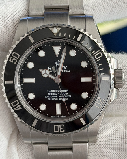 2022 Rolex Submariner No-Date 41MM Black Dial Oyster Bracelet (124060)