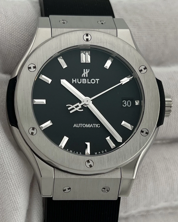 Hublot Classic Fusion 38MM Black Dial Rubber Strap (565.NX.1470.RX)