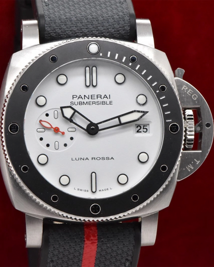 2024 Panerai Submersible "Luna Rossa" 42MM White Dial Rubber Strap (PAM01579)