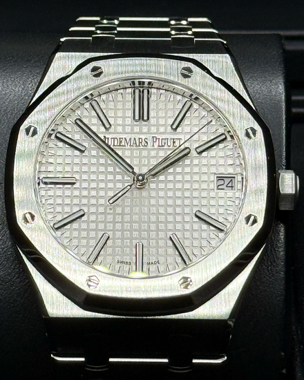 2022 Audemars Piguet Royal Oak "50th Anniversary" S.E. 41MM Silver Dial Steel Bracelet (15510ST.OO.1320ST.03)