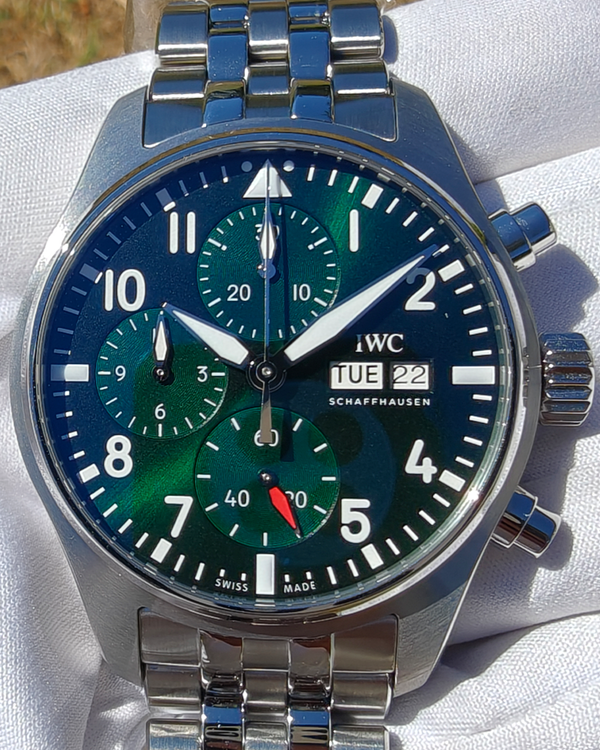 2025 IWC Schaffhausen Pilot Chronograph 41MM Green Dial Steel Bracelet (IW388104)