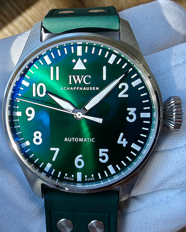 2025 IWC Schaffhausen Pilot 43MM Green Dial Rubber Strap (IW329306)