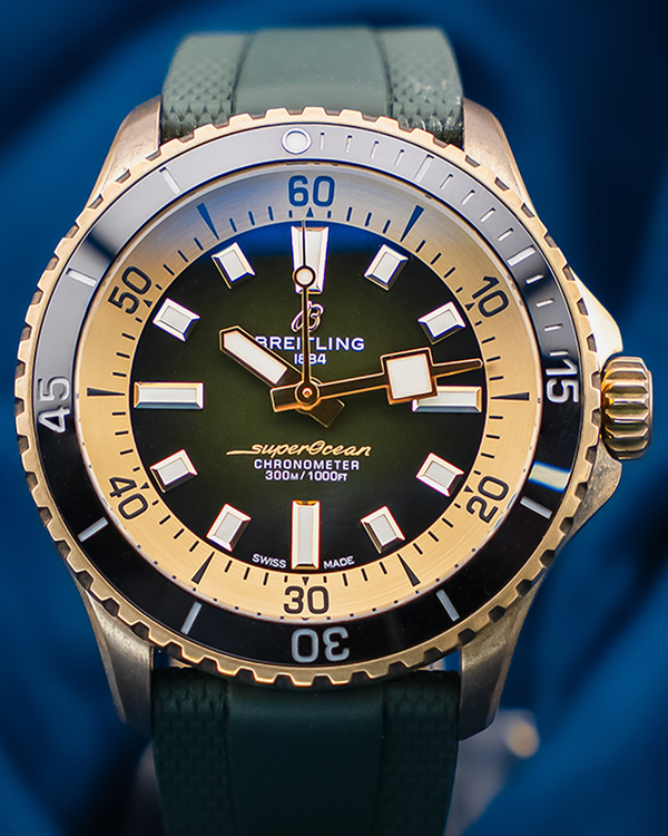 Breitling Superocean 42MM Green Dial Rubber Strap (N17375201L1S1)