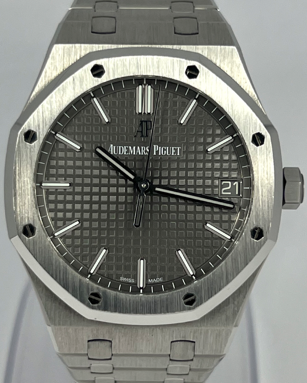 Audemars Piguet Royal Oak (15500ST.OO.1220ST.02)