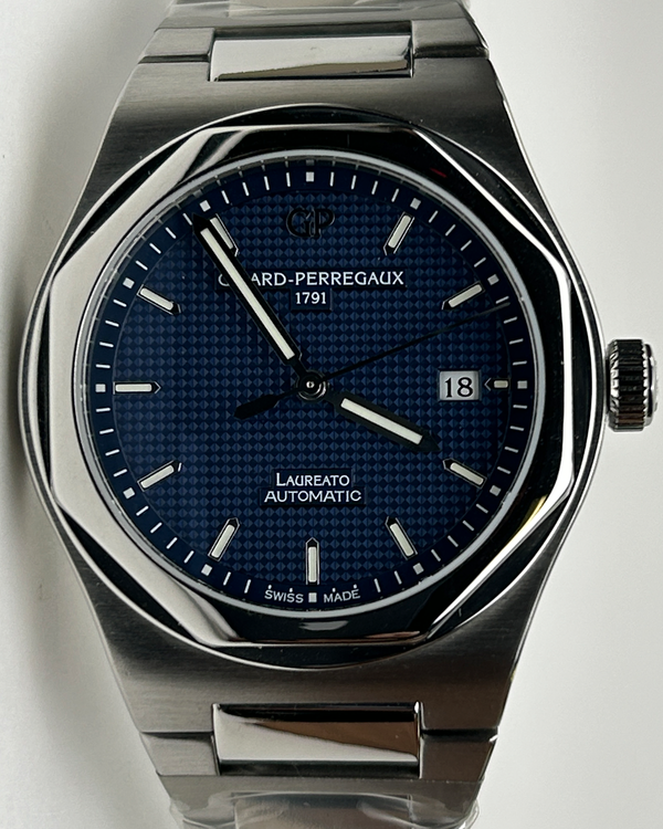 Girard Perregaux Laureato "225th Anniversary" L.E. 41MM Blue Dial Steel Bracelet (81000-11-431-11A)