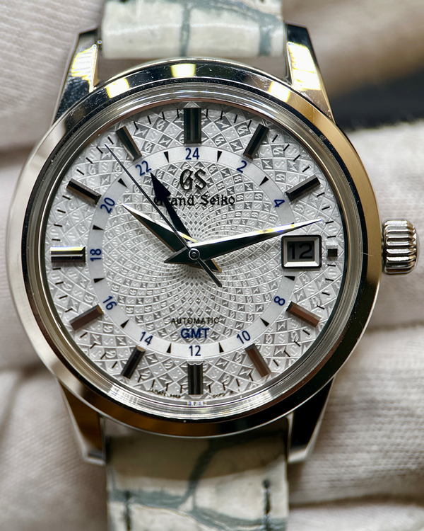 (angie) 2019 Grand Seiko Automatic GMT Elegance Collection L. E. 39.5MM Silver Dial Leather Strap (SBGM235)