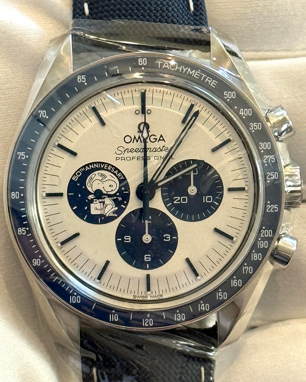 2024 Omega Speedmaster Anniversary Series “Silver Snoopy Award” 42MM Silver Dial Textile Bracelet (310.32.42.50.02.001)