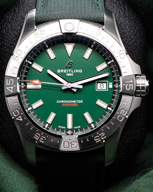 Breitling Avenger (A17328)