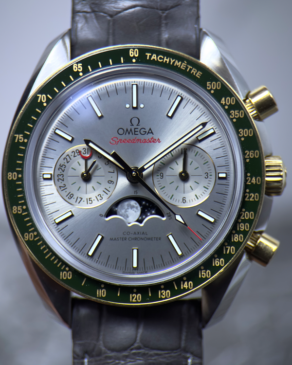 2017 Omega Speedmaster Moonphase 44.25MM Silver Dial Leather Strap (304.23.44.52.06.001)