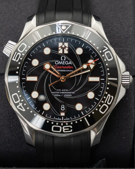 Omega Seamaster Diver 300M "James Bond 007" L.E. 42MM Black Dial Rubber Strap (210.22.42.20.01.004)