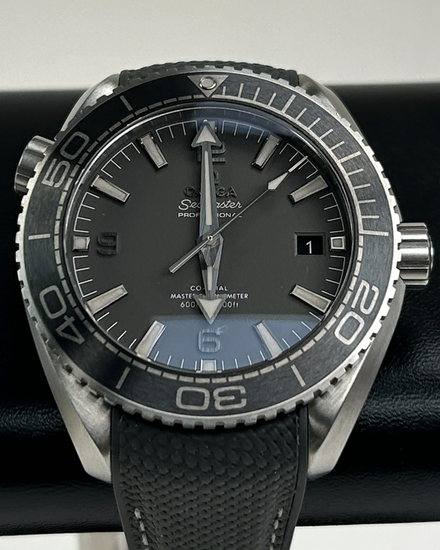 2025 Omega Seamaster Planet Ocean 600M 43.5MM Grey Dial Rubber Strap (215.32.44.21.01.002)