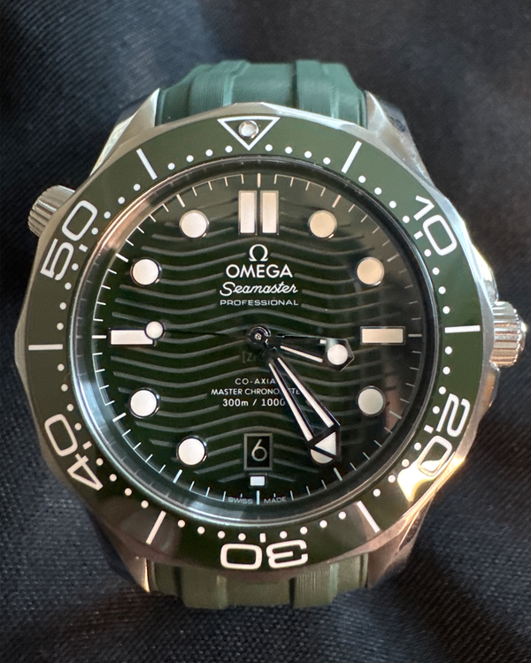 2023 Omega Seamaster Diver 300M "Seaweed" 42MM Green Dial Rubber Strap (210.30.42.20.10.001)