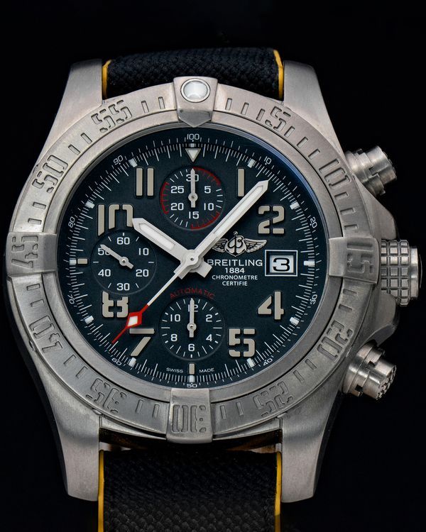 Breitling Avenger (E13383)