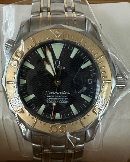 2000 Omega Seamaster Diver 300M 36.25MM Black Dial Two-Tone Bracelet (2453.50.00)