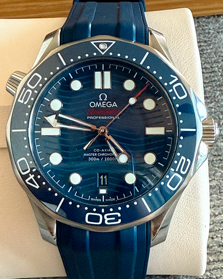 2022 Omega Seamaster Diver 300M 42MM Blue Dial Rubber Strap (210.32.42.20.03.001)